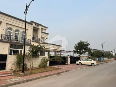 1 Kanal Corner Basement House With 20kv Solar And 1 Kanal Plot Available For Sale