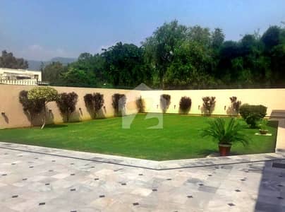 Spacious Livable House For Sale In F-8
