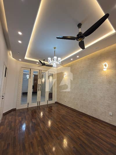 B Block Ideal House In Lahore Available For Rs. 26500000