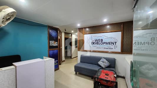 شاہراہِ فیصل کراچی میں 8 مرلہ Studio دفتر 2.25 لاکھ میں کرایہ پر دستیاب ہے۔