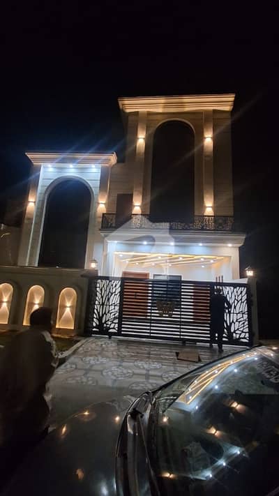B-17 D Block 30x60 Luxury Double Unit House For Sale