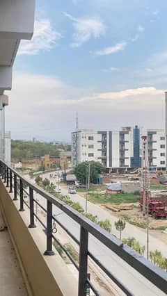 STUDIO FLAT AVAILABLE FOR SALE ON INVESTOR PRICE STUDIO FLAT AVAILABLE FOR SALE ON INVESTOR PRICE