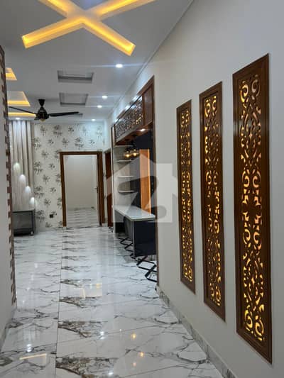 جناح گارڈنز فیز 1 جناح گارڈنز,ایف ای سی ایچ ایس,اسلام آباد میں 5 کمروں کا 8 مرلہ مکان 3.73 کروڑ میں برائے فروخت۔