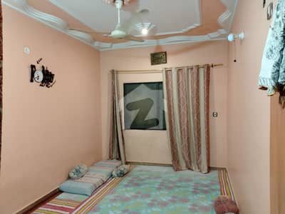 لیاقت آباد - بلاک 7 لیاقت آباد,کراچی میں 2 کمروں کا 3 مرلہ بالائی پورشن 62.0 لاکھ میں برائے فروخت۔