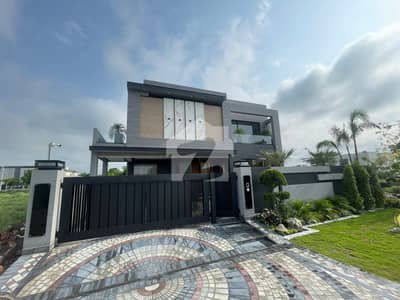 1 Kanal Top Quality Build Luxurious Beautiful Design Villa For Sale In DHA Lahore Phase 7 Prime Location