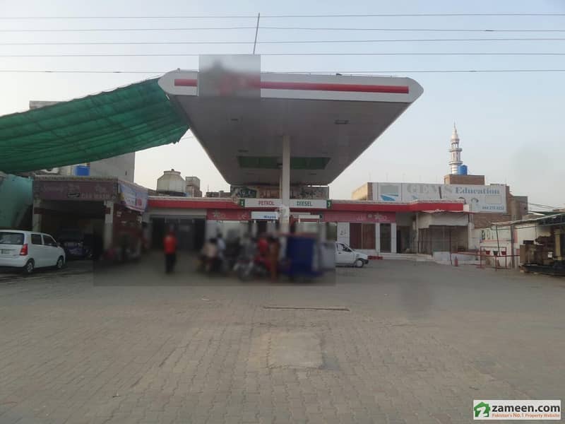 Petrol Pump In Running Condition For Sale At Gt Road, Okara