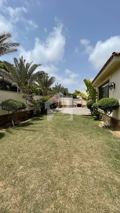 Luxury 1000 Yard Bungalow For Sale