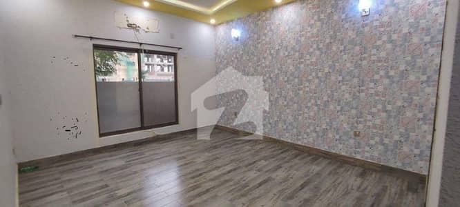 3Bed DDL 125 sq yd Villa FOR SALE at Precicnt-10B (All Amenities Nearby) Heighted Location Investor Rates