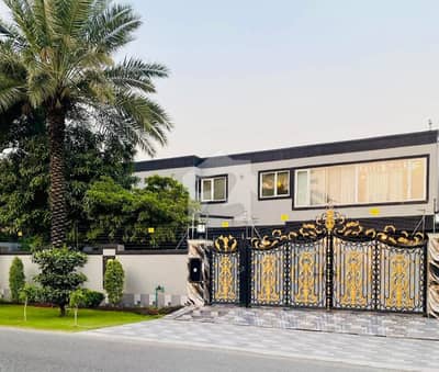 2 Kanal Well Maintained Modern Design 6-Bedroom Bungalow For Sale at Prime Location of DHA Lahore Near to Park Masjid & Commercial Market.
