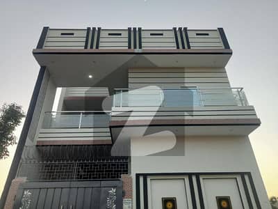 نیازی کالونی رحیم یار خان میں 5 کمروں کا 7 مرلہ مکان 1.4 کروڑ میں برائے فروخت۔