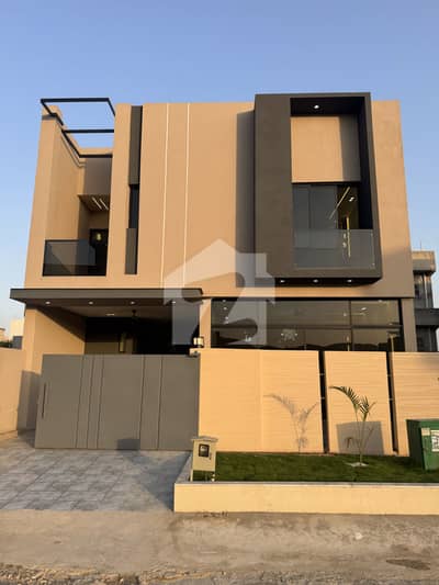 8 Marla Designer House For Sale In B17 Islamabada