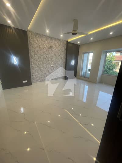 BEAUTIFUL LOCATION MODERN LUXURY HOUSE FOR SALE SOLID CONSTRUCTION