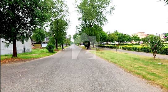 10 Marla Residential Plot Available For Sale In Lake City