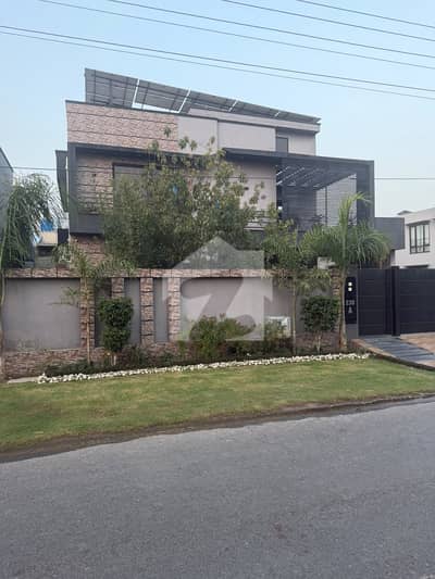 سینٹرل پارک ہاؤسنگ سکیم لاہور میں 5 کمروں کا 1 کنال مکان 5.45 کروڑ میں برائے فروخت۔