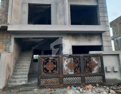 5 Marla Spacious House Available In MPCHS - Block C1 For sale
