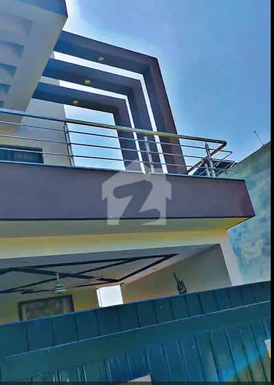 8 Marla, Used House In Phase 1, Bahria Orchard. 8 Marla, Used House In Phase 1, Bahria Orchard.