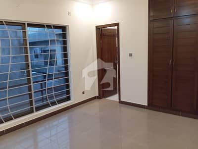 10 Marla Investor Rate Used House For Sale Near Masjid Park & Commercial