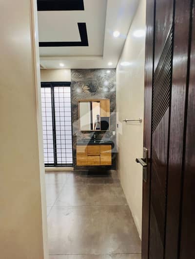 With Gass &Amp; Facing Park Ideal Location Portion For Rent