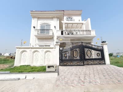 Prime Location 8 Marla House In Mumtaz City