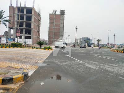 خیابانِ امین ۔ بلاک اے خیابانِ امین,لاہور میں 8 مرلہ کمرشل پلاٹ 4.3 کروڑ میں برائے فروخت۔