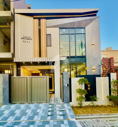 5 Ultra Marla Modern Luxury House For Sale