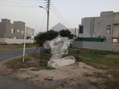 ڈی ایچ اے 11 رہبر لاہور میں 8 مرلہ رہائشی پلاٹ 1.4 کروڑ میں برائے فروخت۔