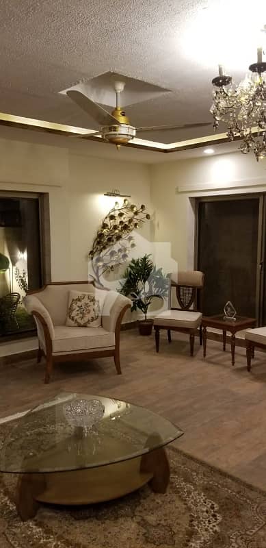ایف ۔ 10 اسلام آباد میں 7 کمروں کا 2 کنال مکان 30.0 کروڑ میں برائے فروخت۔