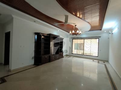 E11 Mind Blowing Location What A Outstanding Upper Portion For Rent