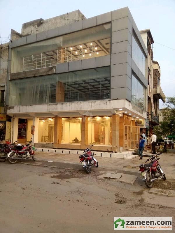 A prime location Beautiful Corner Commercial Unit For Sale In F10 Markaz