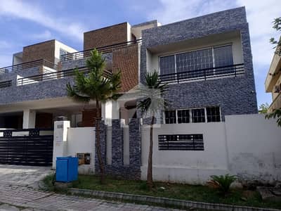 Luxury 1 Kanal 6 Bedroom House for Rent in Sector D DHA Phase 2