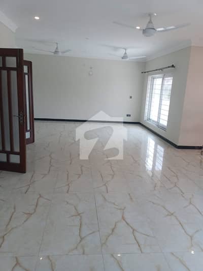 20-Marla Beautiful Upper Portion With Separate Gate 20-Marla Beautiful Upper Portion With Separate Gate