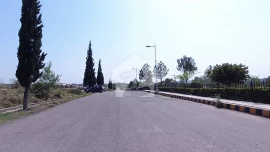گلشنِ صحت 1 - بلاک اے گلشنِِ صحت 1,ای ۔ 18,اسلام آباد میں 8 مرلہ رہائشی پلاٹ 65.0 لاکھ میں برائے فروخت۔
