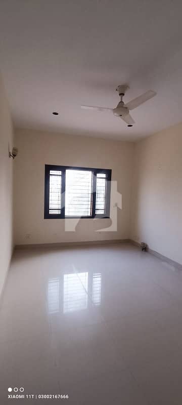 Ittehad Comm Flat For Rent 1st Floor 2 Bed Drawing Dinning American Kitchen