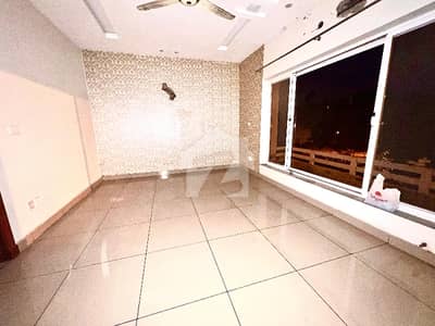 5 MARLA BEAUTIFUL DESIGER LUXURY HOUSE
