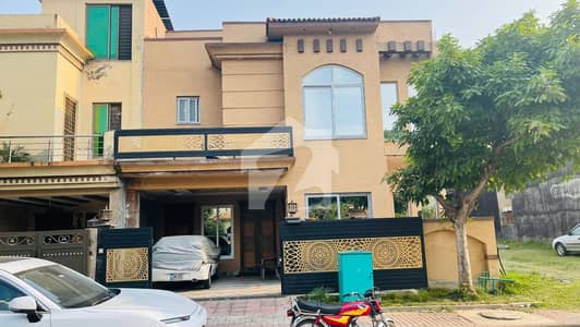 7 Marla House In Central Bahria Town Phase 8 - Usman Block For Sale