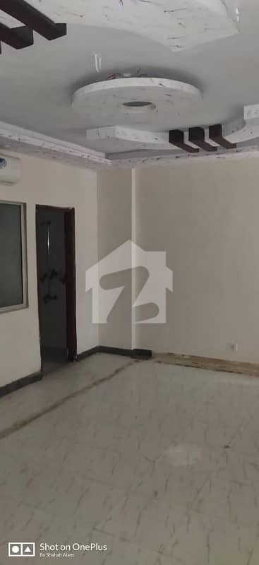 روفی لیک ڈرائیو اپارٹمنٹ کراچی میں 4 کمروں کا 10 مرلہ فلیٹ 1.85 کروڑ میں برائے فروخت۔
