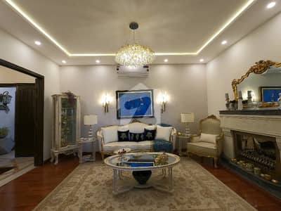 5500 Square Feet Spacious Flat Is Available In F-11 For sale