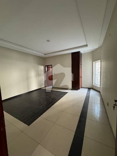 5 Bedrooms House For Sale Sector F-11/3 Close End Street Size 50/90