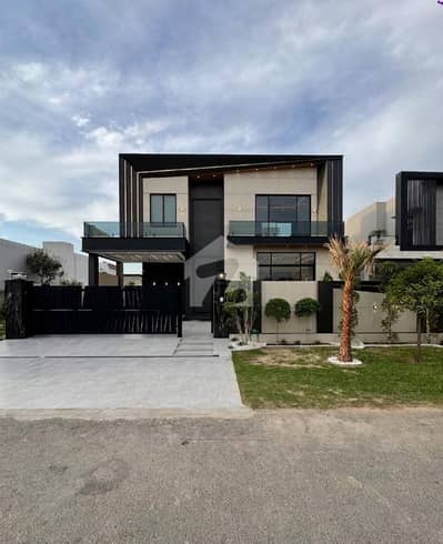 1 KANAL ELEGANT AND FULLY MAINTAINED SUPER HOT LOCATED BUNGALOW IS AVAILABLE IN THE BEST BLOCK OF DHA LAHORE.