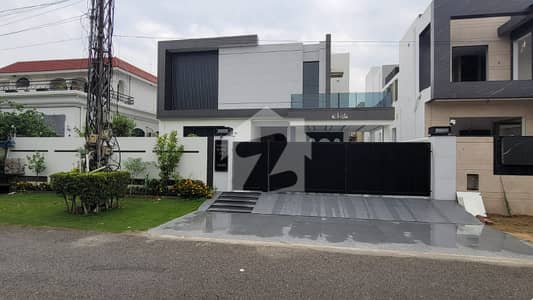 SYED BROTHERS PROUDLY OFFERS: 1-Kanal Elegant And Fully Furnished Modern Bungalow Is Available In The Best Block Of DHA Lahore.