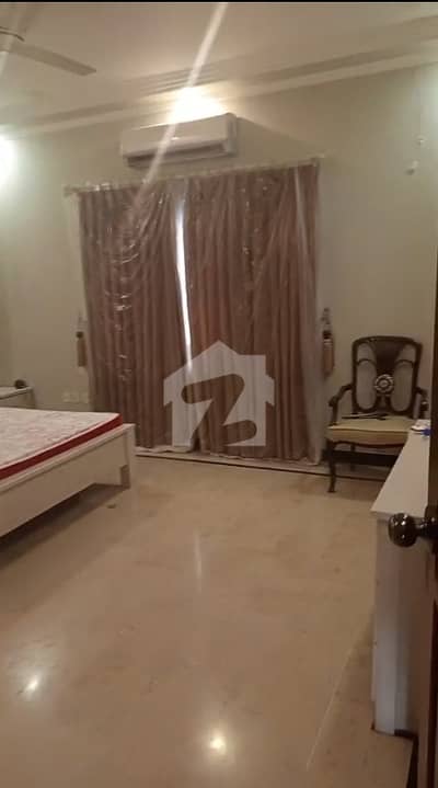 ڈی ایچ اے فیز 4 ڈی ایچ اے ڈیفینس,کراچی میں 3 کمروں کا 12 مرلہ مکان 4.0 لاکھ میں کرایہ پر دستیاب ہے۔