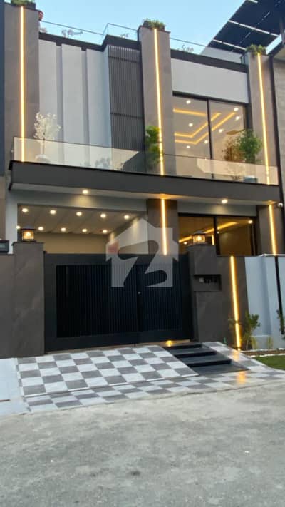 5 MARLA HOUSE FOR SALE IN DHA 9 TOWN