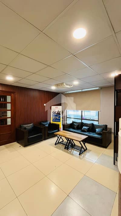 جی ۔ 11 مرکز جی ۔ 11,اسلام آباد میں 2 مرلہ Studio دفتر 1.95 کروڑ میں برائے فروخت۔