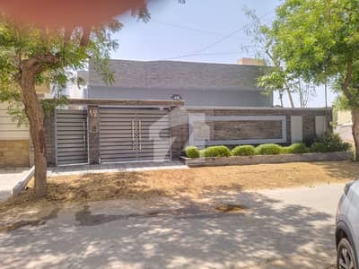 House 400 Square Yard Single Storey Bungalow For Sale