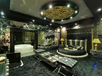 500sqyards Luxury House for Sale
