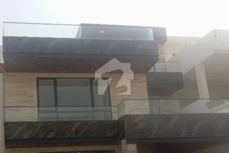 G10/2 Prime Location Fully Renovated Triple Storey House 30+80