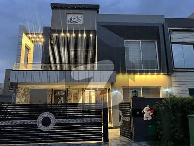 بحریہ ٹاؤن اوورسیز A بحریہ ٹاؤن اوورسیز انکلیو,بحریہ ٹاؤن,لاہور میں 5 کمروں کا 10 مرلہ مکان 1.3 لاکھ میں کرایہ پر دستیاب ہے۔ بحریہ ٹاؤن اوورسیز A بحریہ ٹاؤن اوورسیز انکلیو,بحریہ ٹاؤن,لاہور میں 5 کمروں کا 10 مرلہ مکان 1.3 لاکھ میں کرایہ پر دستیاب ہے۔