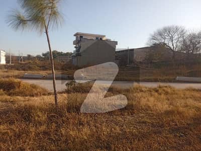 CORNER PLOT AVAILABLE FOR SALE IN I 11