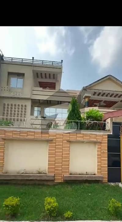 Happy Valley Near Imran Khan Chowk 15 Marla 3 Storey House