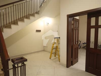 F 10 House Available 80*120 In Close And Street.